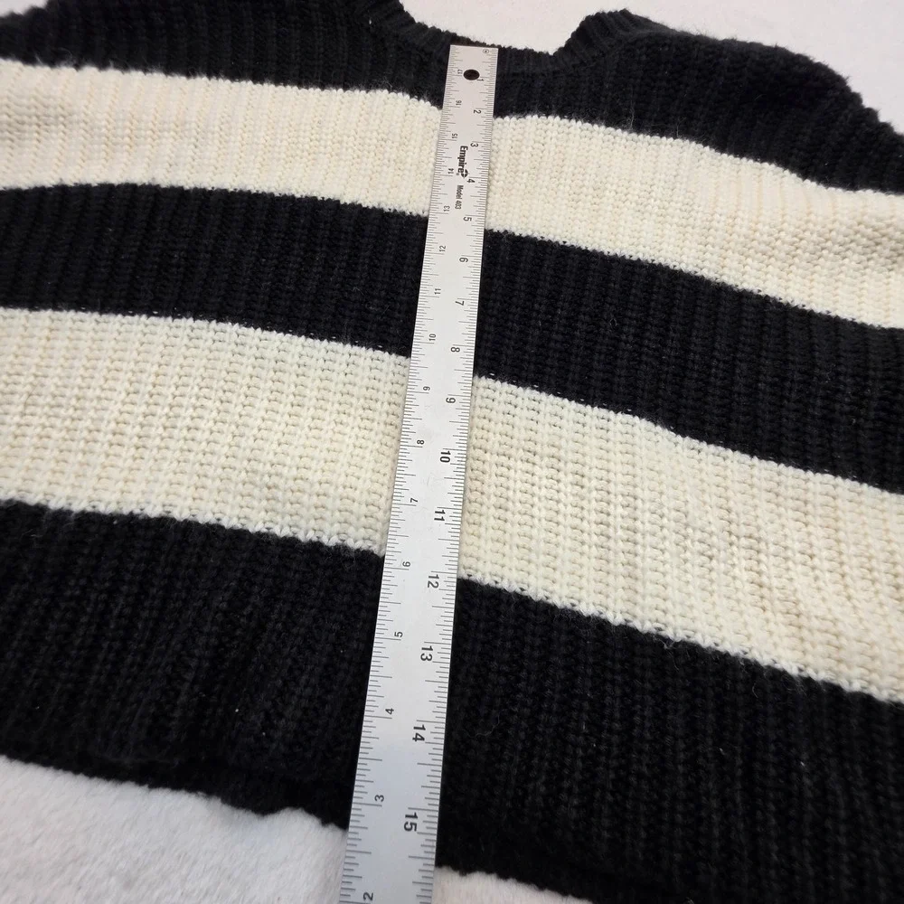 Jessica Simpson Sweater Womens M Black White Striped Chunky Knit Cropped Pullove
